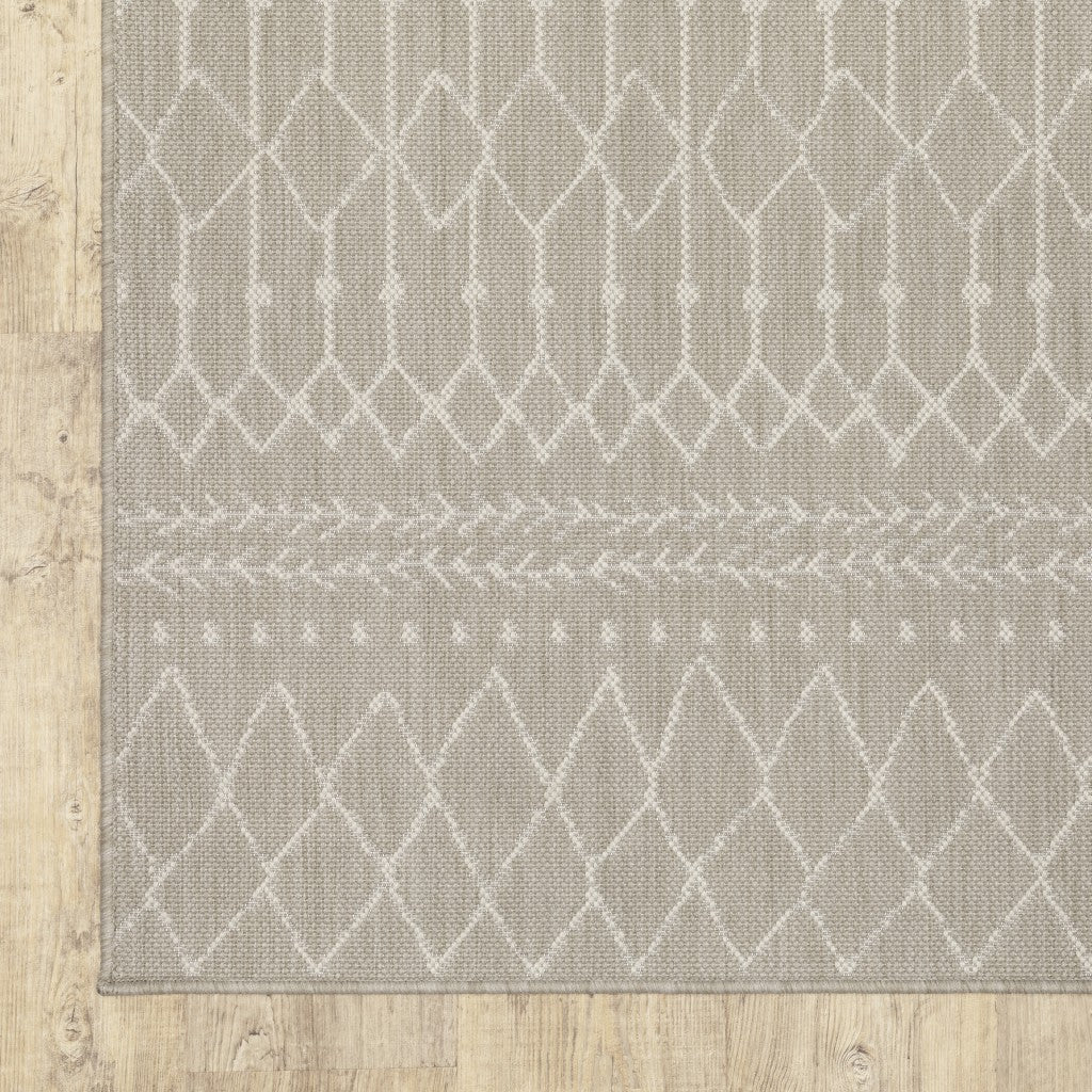 3' X 6' Gray And Ivory Indoor Outdoor Runner Rug